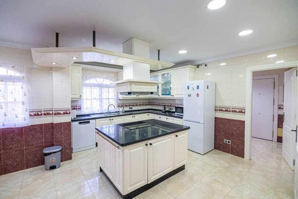 Villa Lujosa En 7 *